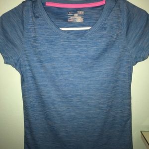 Under Armer exercise top